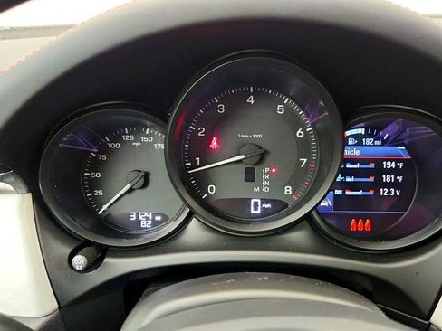 Used 2025 Porsche Macan AWD/4WD image 15