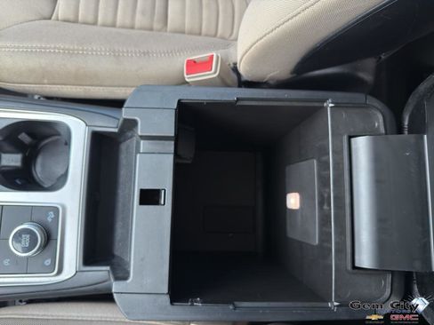 Used 2020 Ford Explorer XLT w/ Comfort Package image 25