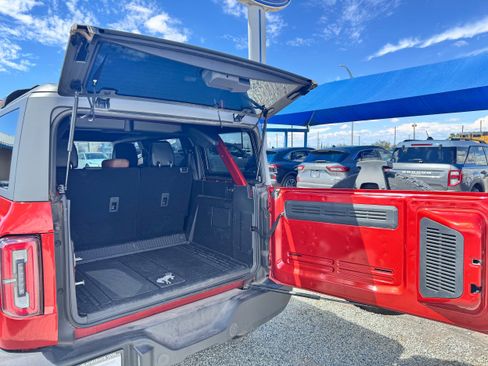 Used 2024 Ford Bronco Outer Banks image 30