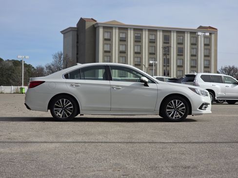 Used 2019 Subaru Legacy 2.5i Premium image 8
