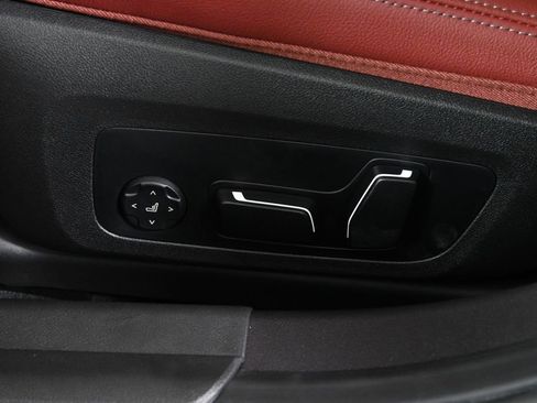 New 2026 BMW 330i xDrive Sedan w/ Premium Package image 28