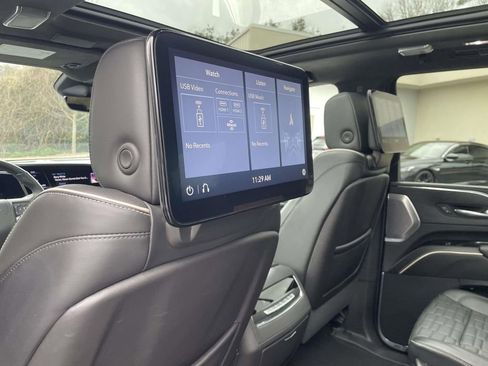 Used 2021 Cadillac Escalade Premium Luxury Platinum image 13