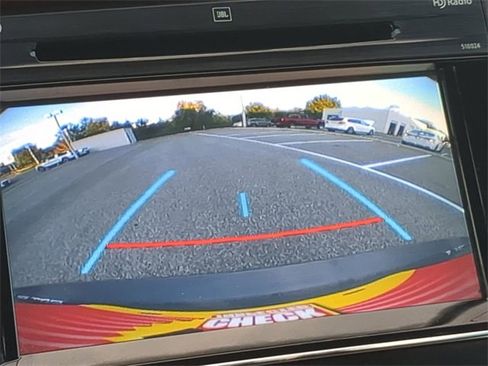 Used 2015 Toyota Avalon Limited image 20