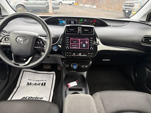 Used 2020 Toyota Prius LE image 15