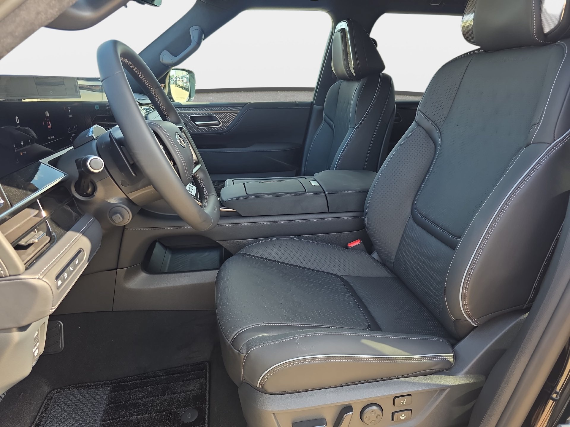 New 2027 INFINITI QX80 Autograph w/ Premium Cargo Package AWD/4WD image 15