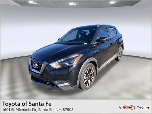Used 2018 Nissan Kicks SR image 1