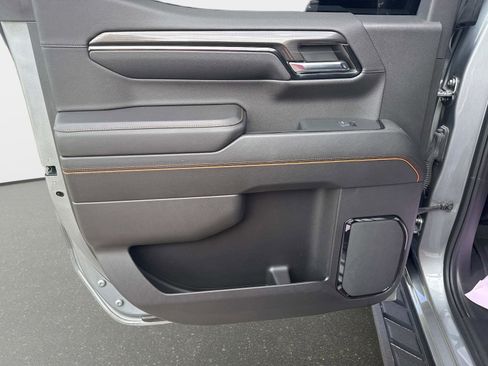 Used 2024 GMC Sierra 1500 AT4 w/ Technology Package image 10