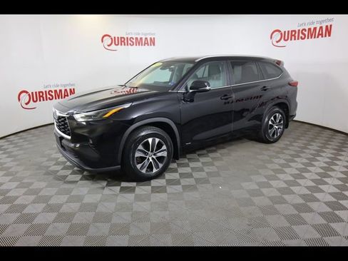 Used 2023 Toyota Highlander XLE image 5
