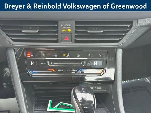 New 2026 Volkswagen Jetta SEL image 18