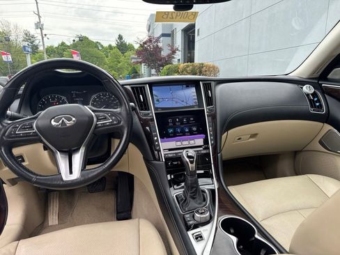 Used 2018 INFINITI Q50 Luxe w/ Sensory Package (Luxe) RWD image 12