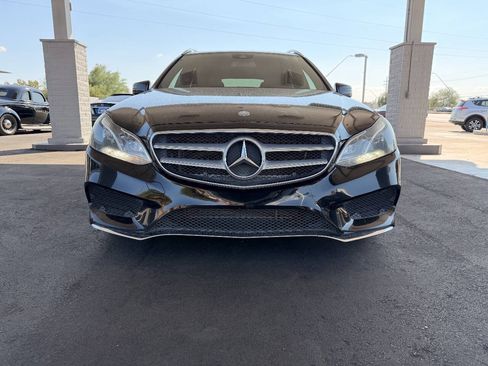 Used 2014 Mercedes-Benz E 350 4MATIC Wagon image 2
