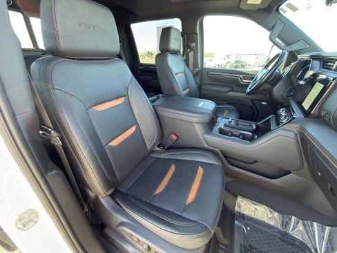 Used 2024 GMC Sierra 2500 AT4 w/ Technology Package image 16