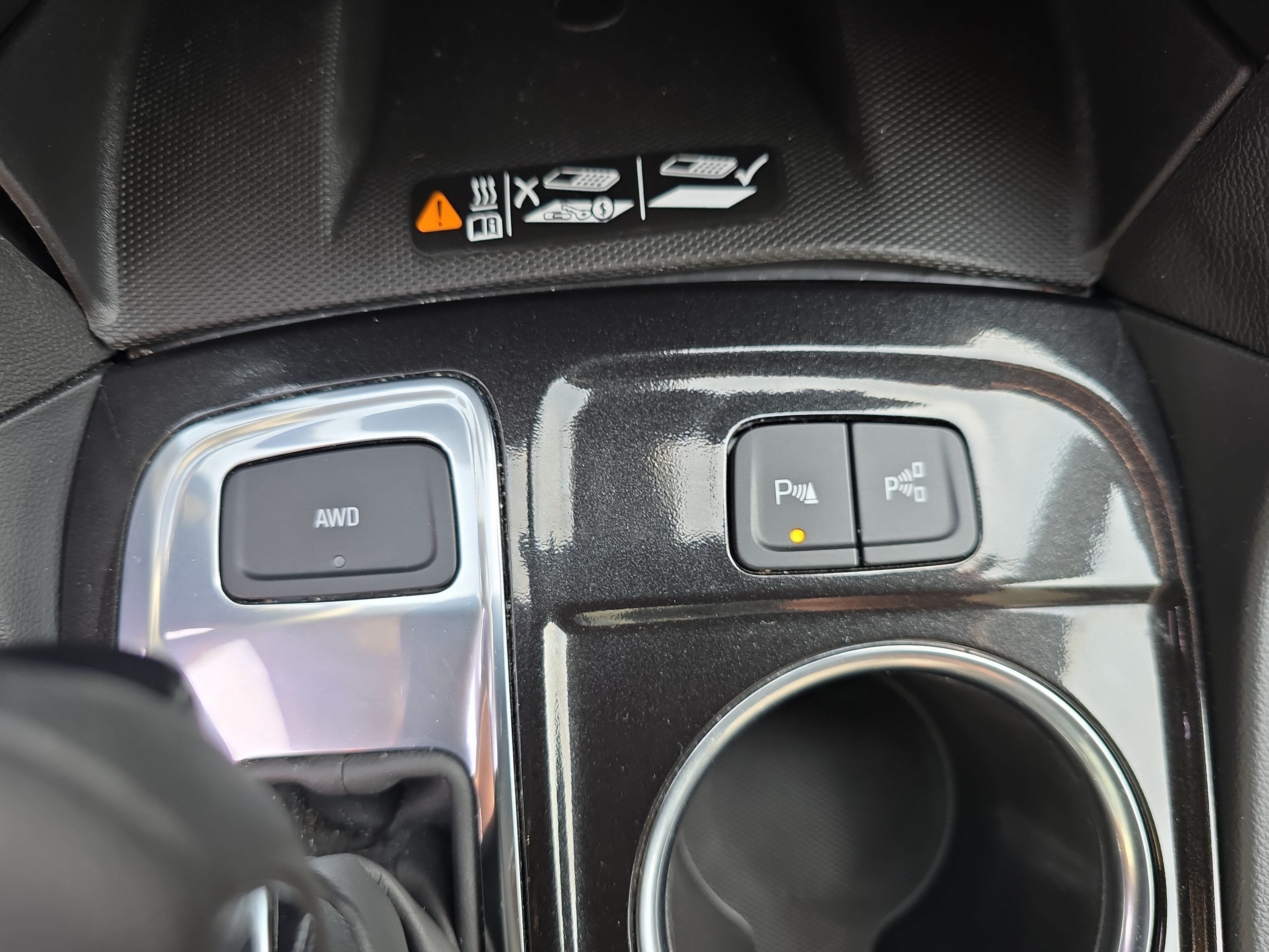 Used 2024 Chevrolet Equinox Premier AWD/4WD image 32