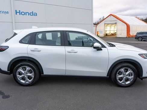 Certified 2025 Honda HR-V LX image 16