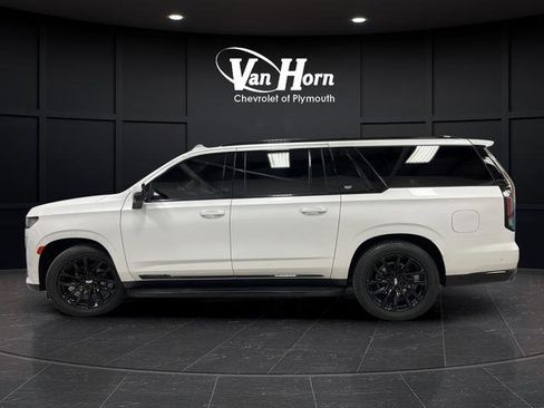 Used 2023 Cadillac Escalade ESV Sport Platinum w/ LPO, ONYX Package AWD/4WD image 4