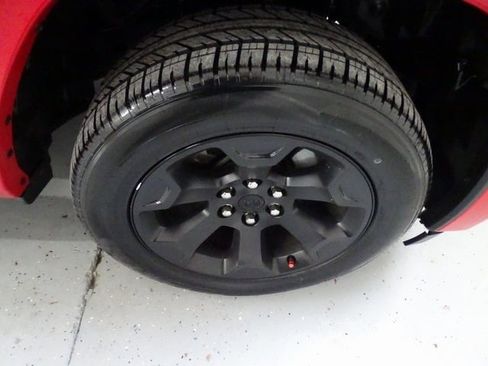 Certified 2025 RAM 1500 Big Horn image 28