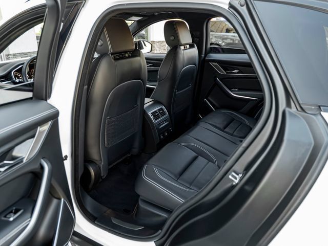 Certified 2025 Jaguar F-PACE R-Dynamic S AWD/4WD image 26