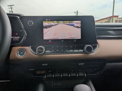 New 2026 GMC Canyon AT4 AWD/4WD image 15