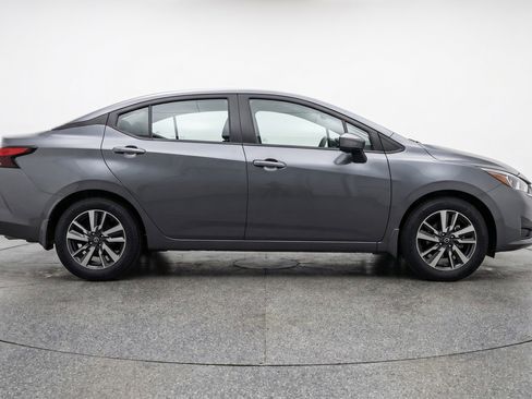 Used 2025 Nissan Versa SV FWD image 11