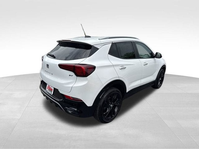 Used 2024 Buick Encore GX Sport Touring AWD/4WD image 4