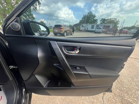 Used 2017 Toyota Corolla LE FWD image 22