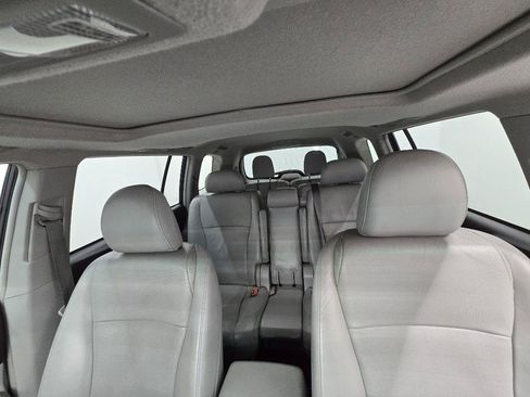 Used 2013 Toyota Highlander Limited FWD image 10