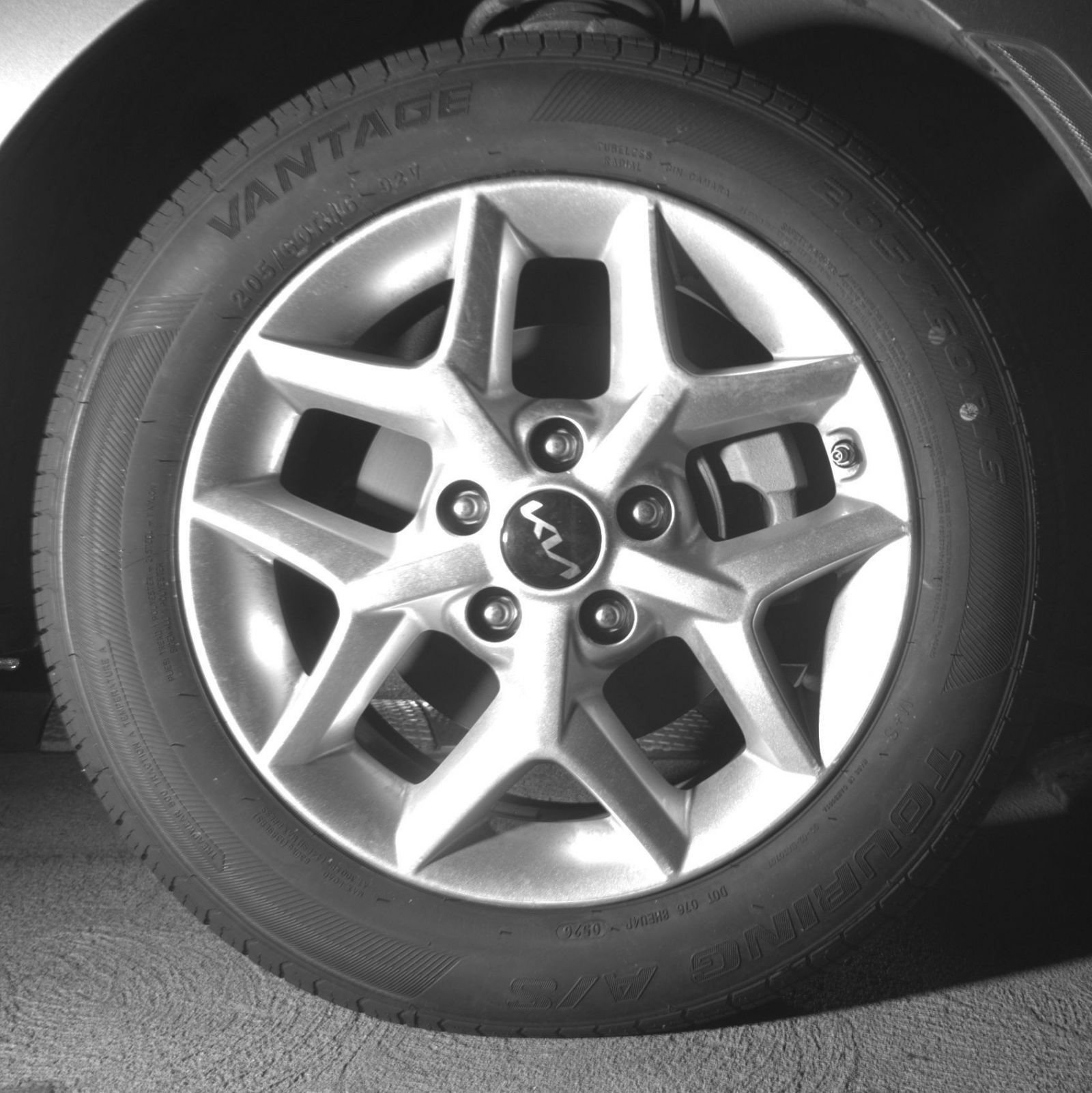 Used 2025 Kia Soul LX w/ LX Technology Package FWD image 24