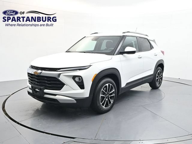 Used 2024 Chevrolet TrailBlazer LT FWD image 3