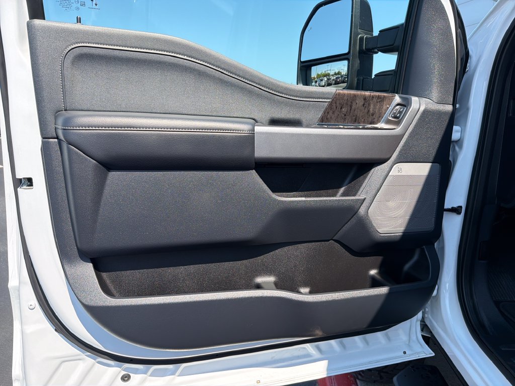 Used 2025 Ford F350 Lariat w/ Camper Package AWD/4WD image 10