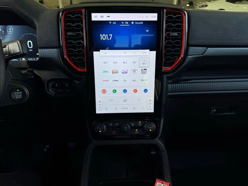 Used 2024 Ford Ranger Raptor image 9