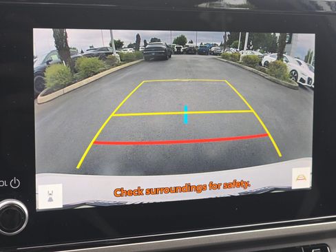 Used 2025 Toyota Camry SE FWD image 41