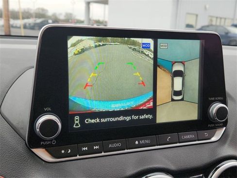 Certified 2025 Nissan Sentra SR w/ SR Premium Package image 21