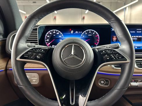 Certified 2026 Mercedes-Benz GLS 450 4MATIC image 29