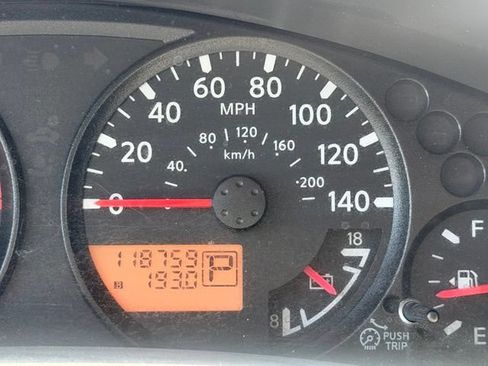 Used 2009 Nissan Frontier SE w/ SE Value Truck Pkg RWD image 13