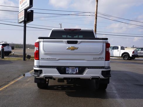Used 2022 Chevrolet Silverado 1500 High Country w/ Technology Package image 6