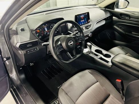 Used 2025 Nissan Altima 2.5 S FWD image 20