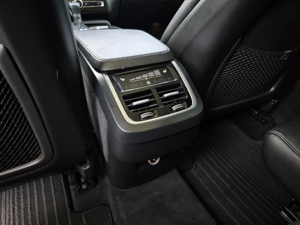 Used 2019 Volvo XC90 T6 Momentum AWD/4WD image 17