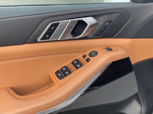 Used 2023 BMW X5 xDrive40i w/ M Sport Package image 12