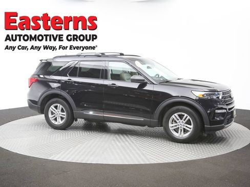 Used 2022 Ford Explorer XLT w/ Equipment Group 202A AWD/4WD image 46