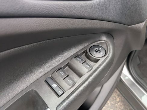 Used 2018 Ford Escape SEL image 15