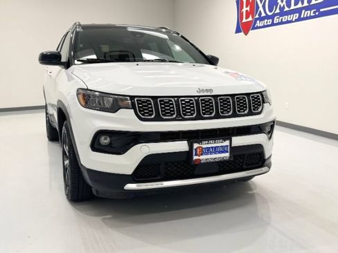 Used 2025 Jeep Compass Limited AWD/4WD image 5