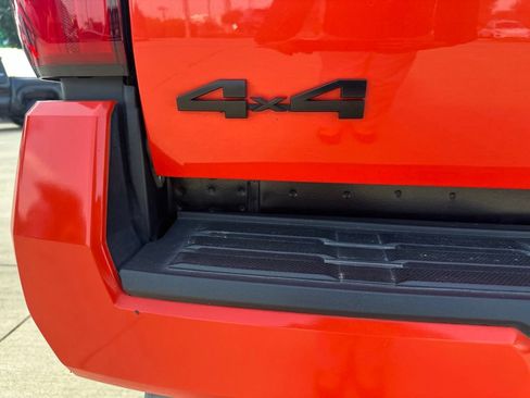 Used 2024 Toyota Tacoma TRD Off-Road AWD/4WD image 9