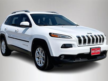 Used 2018 Jeep Cherokee Latitude Plus w/ Comfort/Convenience Group