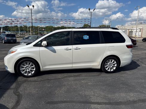 Used 2015 Toyota Sienna Limited Premium FWD image 4