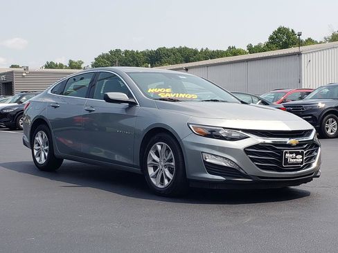 Used 2024 Chevrolet Malibu LT FWD image 3
