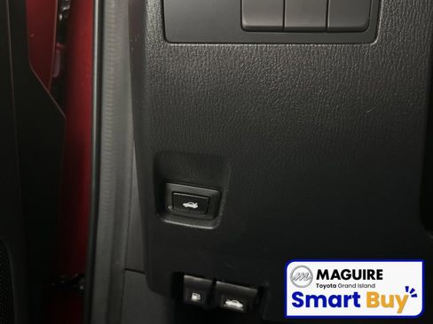 Used 2017 Toyota Yaris iA image 13