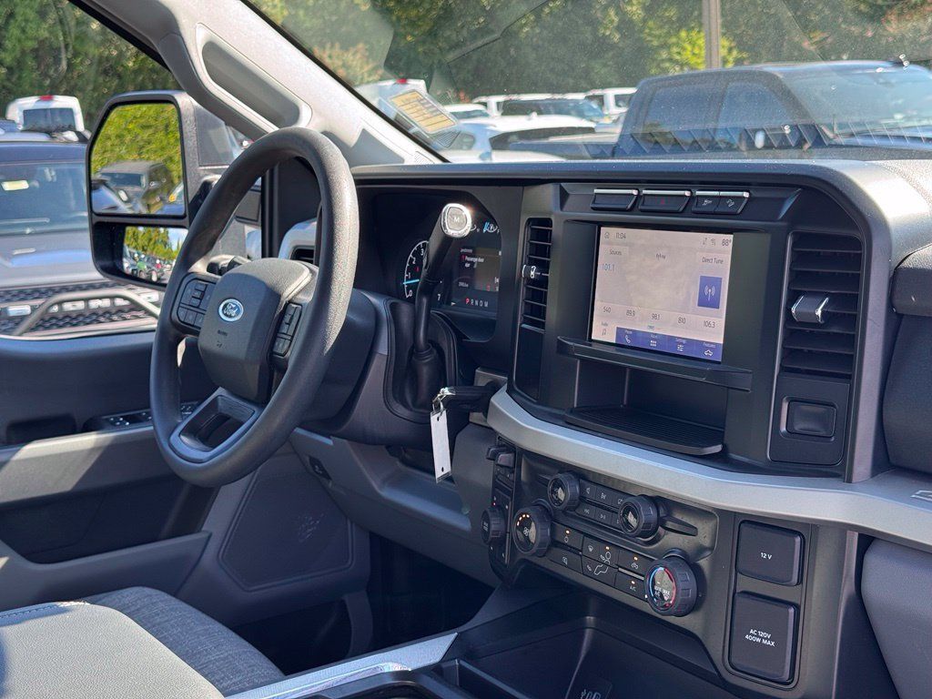 Used 2024 Ford F250 XLT w/ FX4 Off-Road Package AWD/4WD image 5