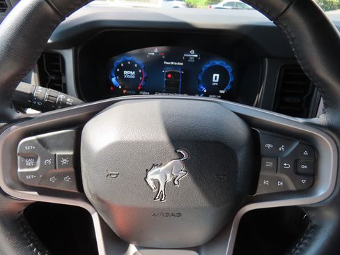 Used 2025 Ford Bronco Big Bend image 17