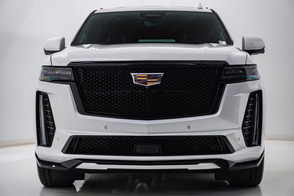 Used 2023 Cadillac Escalade V w/ Heavy-Duty Trailer Package AWD/4WD image 6