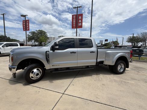 Used 2024 Ford F350 XL w/ 360-Degree Camera Package AWD/4WD image 11